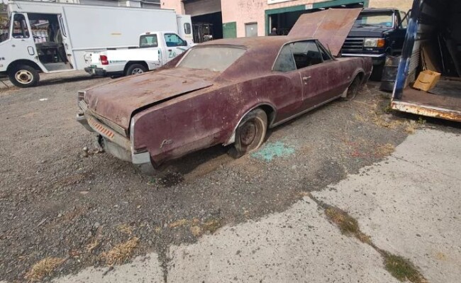 1966 Oldsmobile F85
