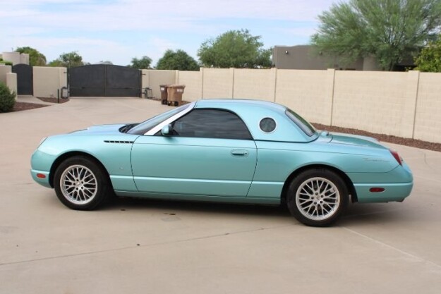 2002 Ford Thunderbird