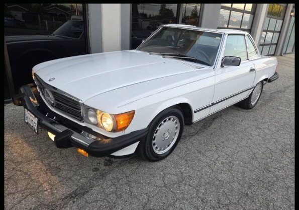 1987 Mercedes-Benz 560SL