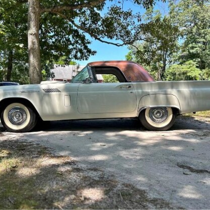 1957 Ford Thunderbird