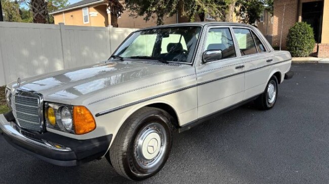 1981 Mercedes-Benz 300D