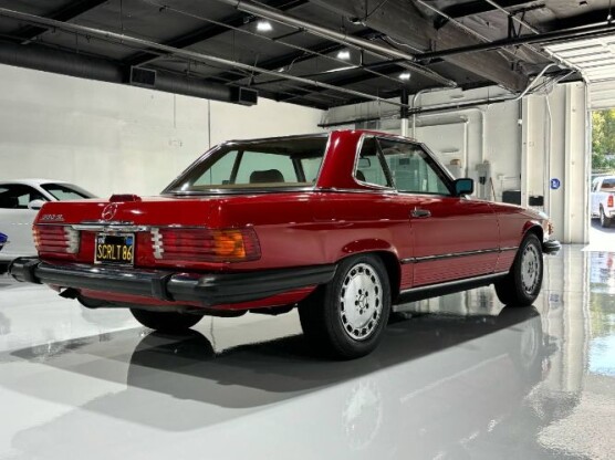 1986 Mercedes-Benz 560SL