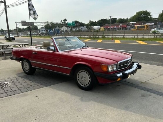 1987 Mercedes-Benz 560SL