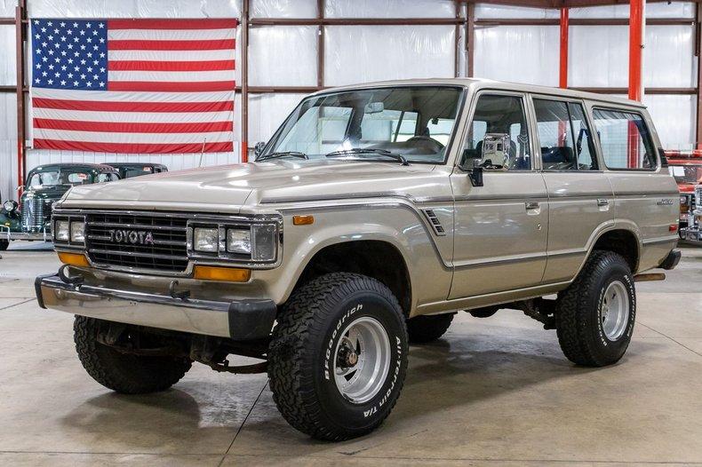 1990 Toyota Land Cruiser From the 70 Series Is a Rare OffRoad Sight in  America  autoevolution