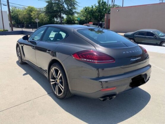 2015 Porsche Panamera