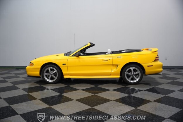 1995 Ford Mustang
