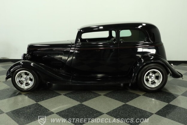 1933 Ford Victoria