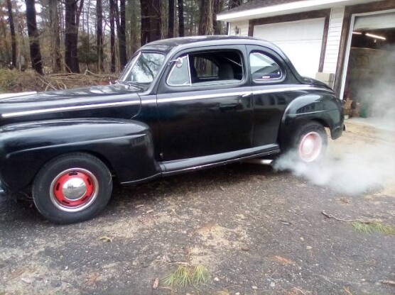 1947 Ford Deluxe