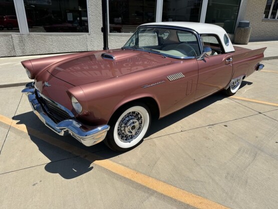 1957 Ford Thunderbird