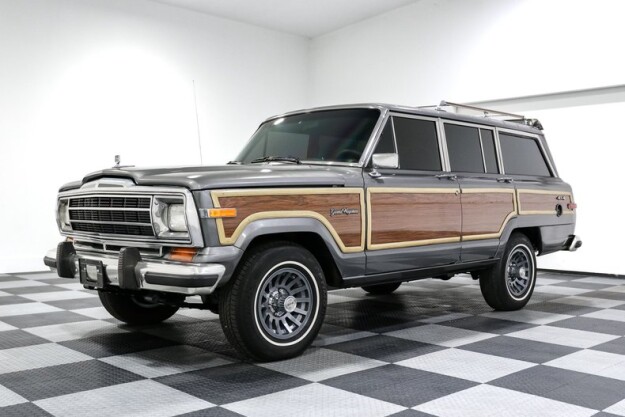 1990 Jeep Grand Wagoneer