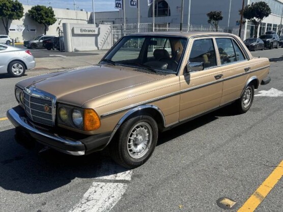 1982 Mercedes-Benz 240D