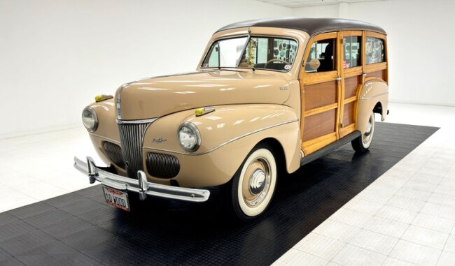 1941 Ford Deluxe