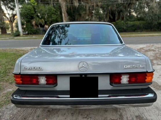 1983 Mercedes-Benz 240D