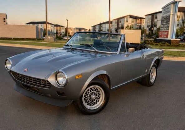 1987 Fiat 124 Spider                                                                                          