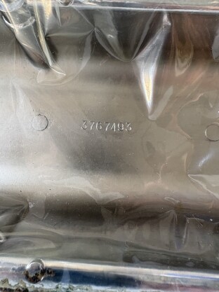 Engine & Components - Chevrolet: Vintage Corvette Aluminum Valve Covers OEM