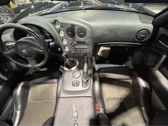 2003 Dodge Viper