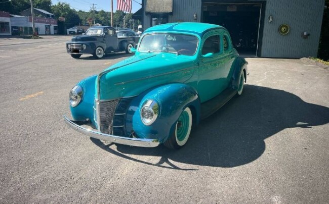 1940 Ford Deluxe