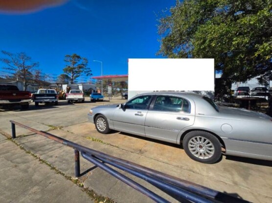 2003 Lincoln Town Car