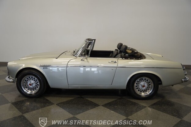 1967 Nissan 2000