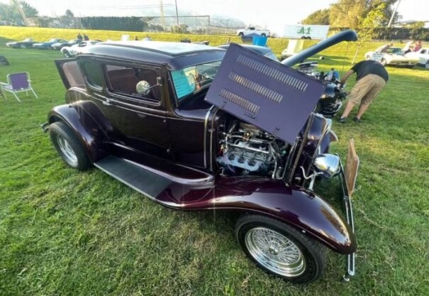 1931 Ford Deluxe