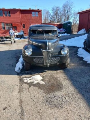 1941 Ford Sedan
