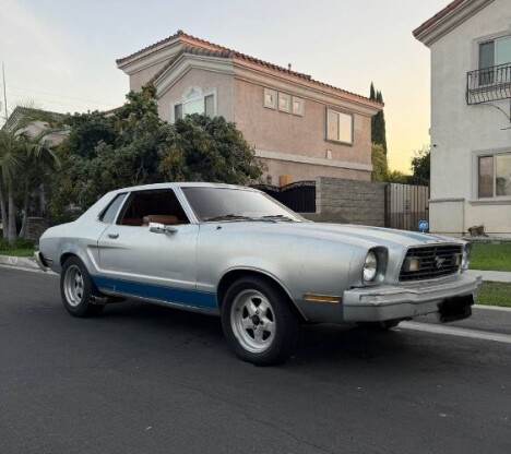 1977 Ford Mustang