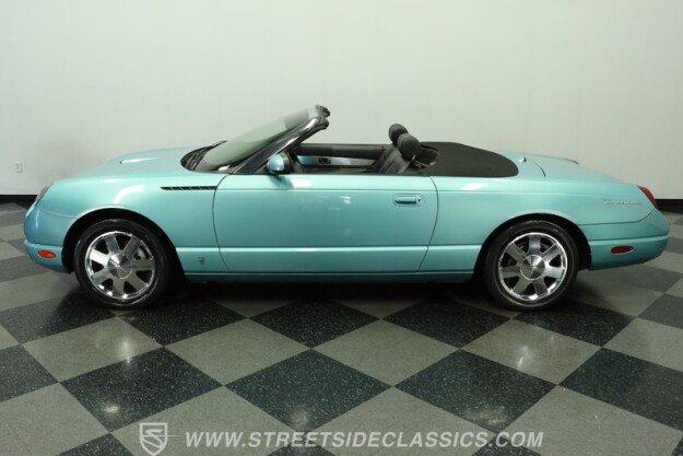 2002 Ford Thunderbird