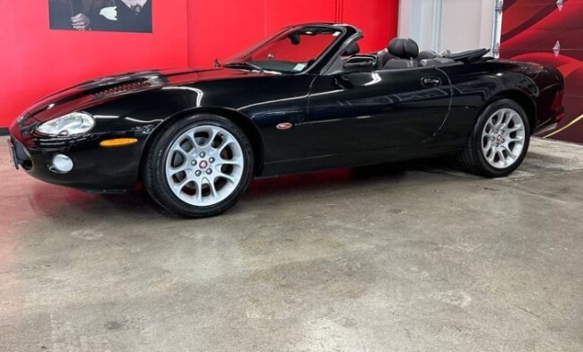 2001 Jaguar XKR