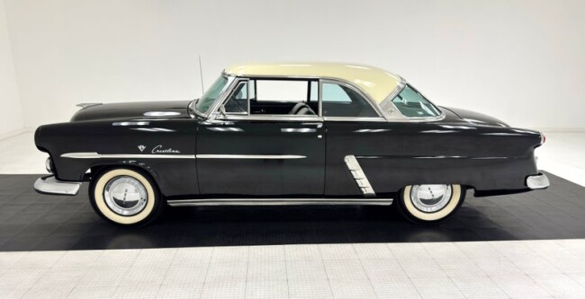 1952 Ford Crestline