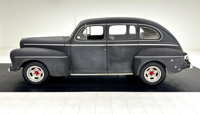 1946 Ford Deluxe