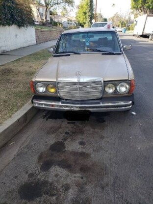 1985 Mercedes-Benz 300D