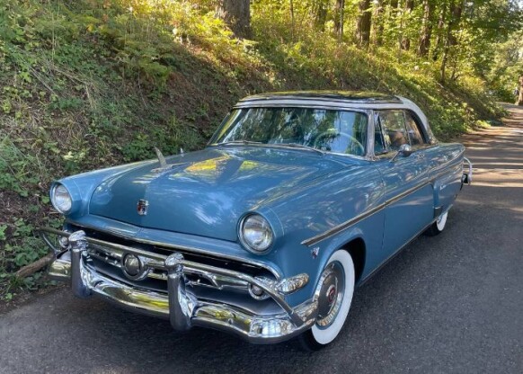 1954 Ford Crestline