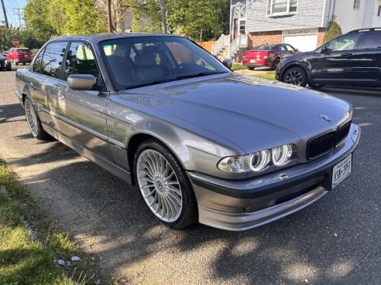 2000 BMW 740iL