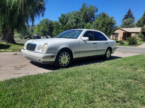 1997 Mercedes-Benz E320