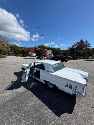 1960 Ford Thunderbird