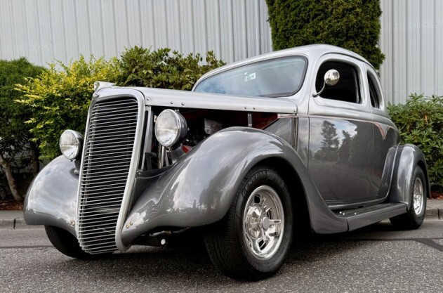 1935 Ford Model 48