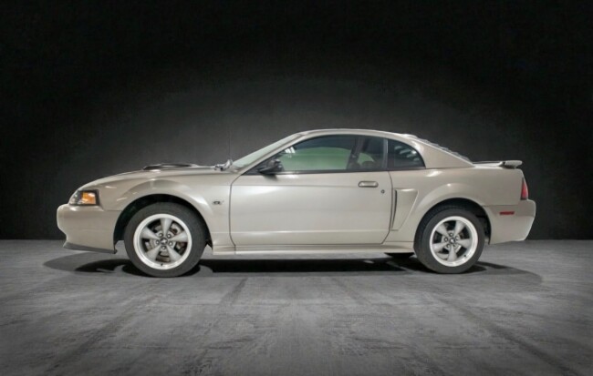 2002 Ford Mustang