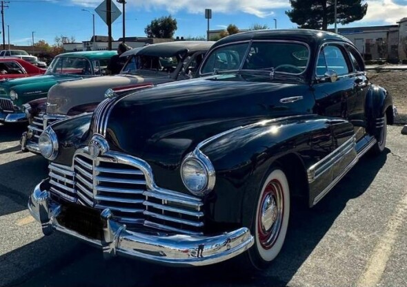 1946 Pontiac Streamliner