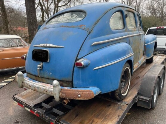 1948 Ford Deluxe