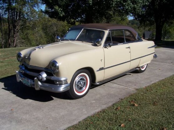 1951 Ford Victoria
