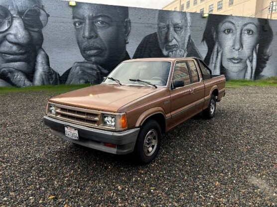 1986 Mazda B2000