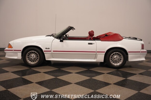 1989 Ford Mustang