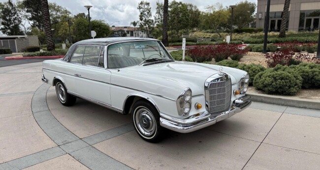 1966 Mercedes-Benz 300SE
