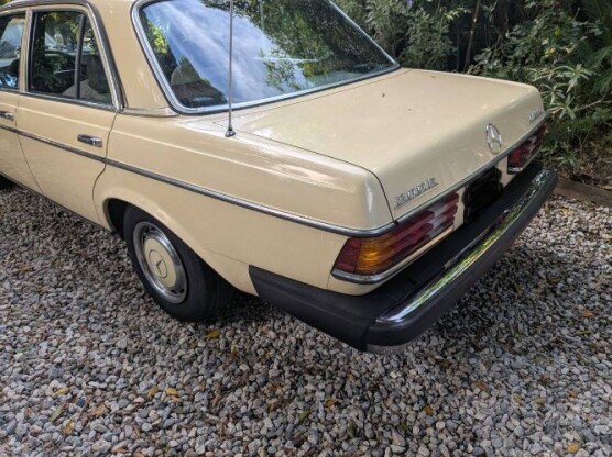 1977 Mercedes-Benz 300D