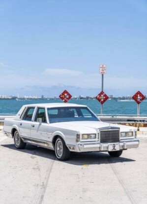 1988 Lincoln Town Car