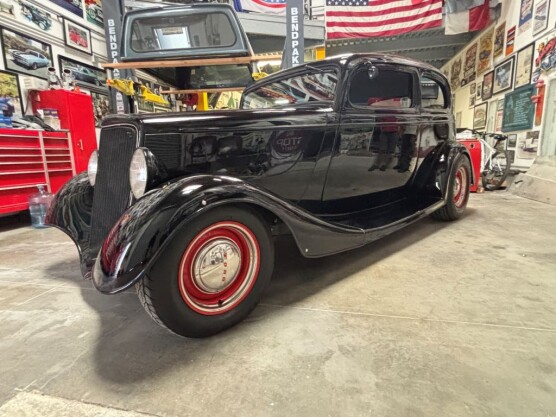 1934 Ford Victoria