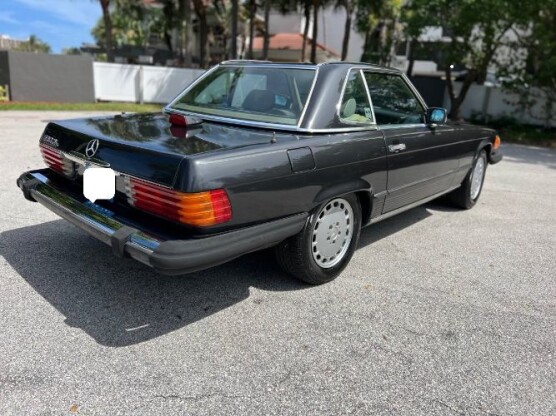 1986 Mercedes-Benz 560SL