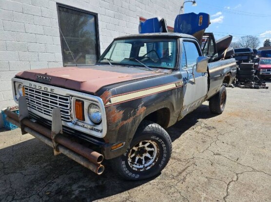 1977 Dodge D150