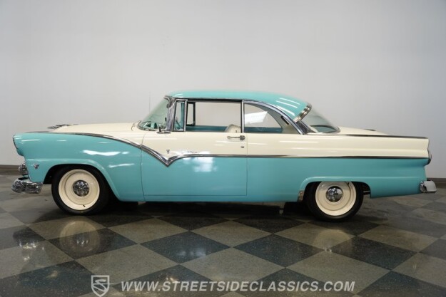 1955 Ford Victoria