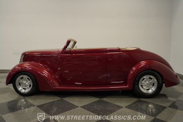 1937 Ford Cabriolet